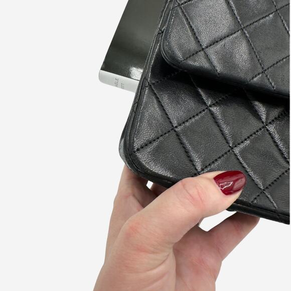 Vintage Authentic Chanel Lambskin medium Classic Double flap with 24k gold - Picture 7 of 16